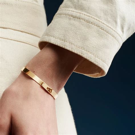 hermes kelly doll bracelet|Hermes kelly bracelet yellow gold.